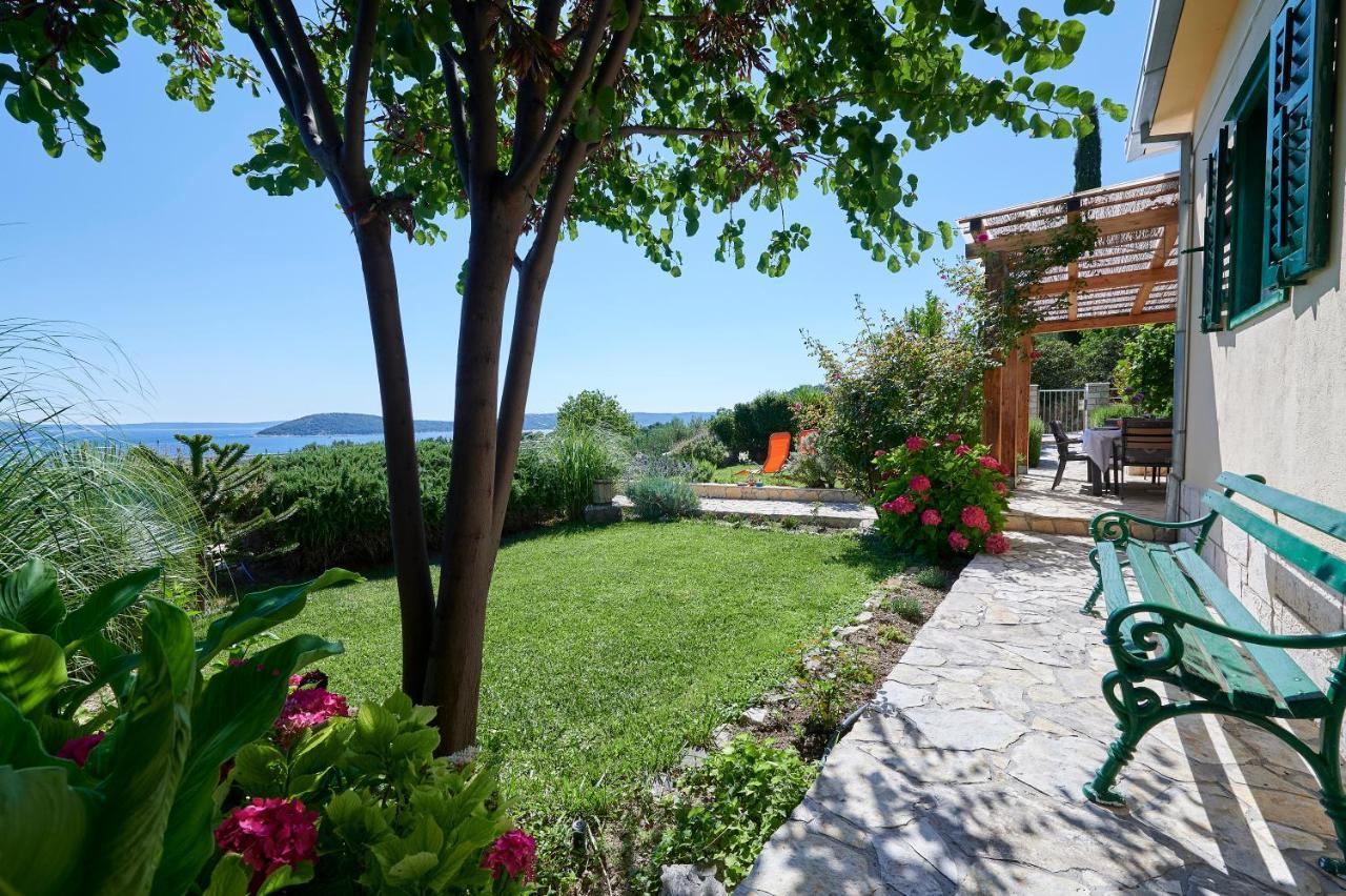 Unique House Split Villa Exterior foto
